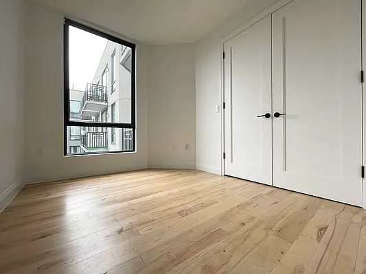 Rented by Premier One Realty LLC | media 23