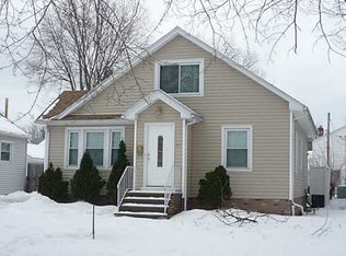 52 Sheraton Dr, Rochester, NY 14616