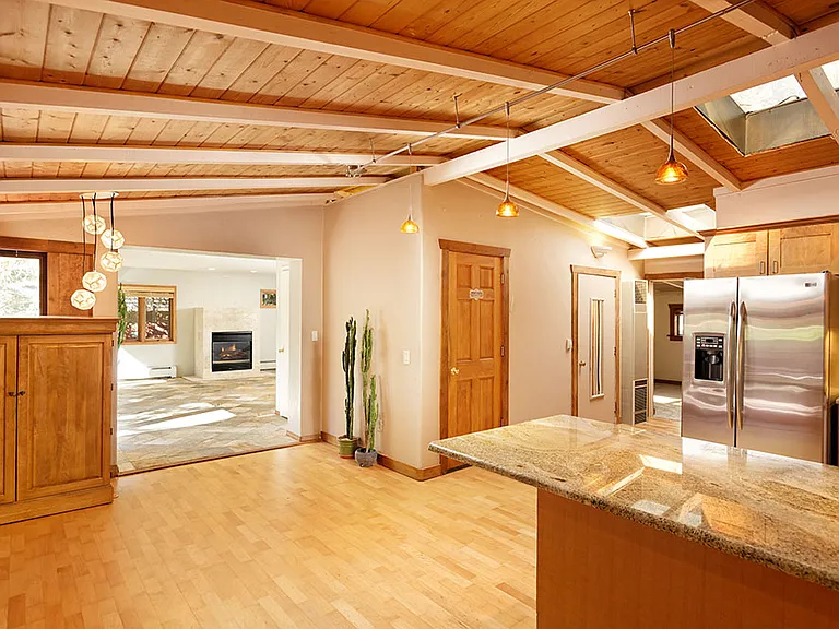 311 Midland Ave — Photo 3