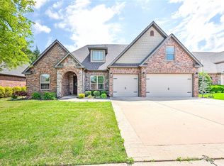 6409 S 41st St, Rogers, AR 72758