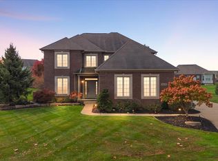 26690 Kentucky Ct, South Lyon, MI 48178