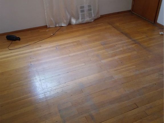 3rd image of 2526 Baywood St