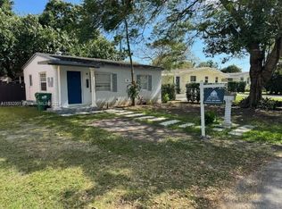 6911 SW 83rd Pl, Miami, FL 33143