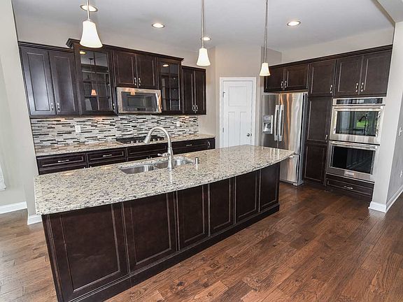 4th image of 3012 Toulouse Dr