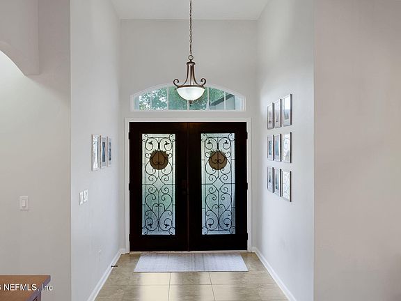 3rd image of 3582 OGLEBAY Drive