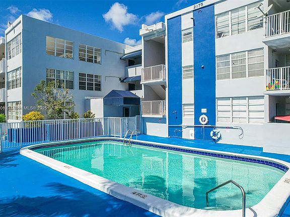 3rd image of 2175 NE 170th St APT 308