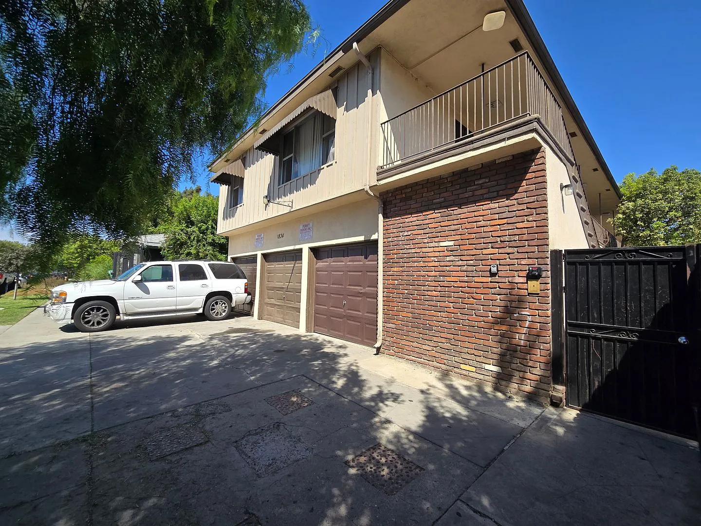 2144 — Photo 2