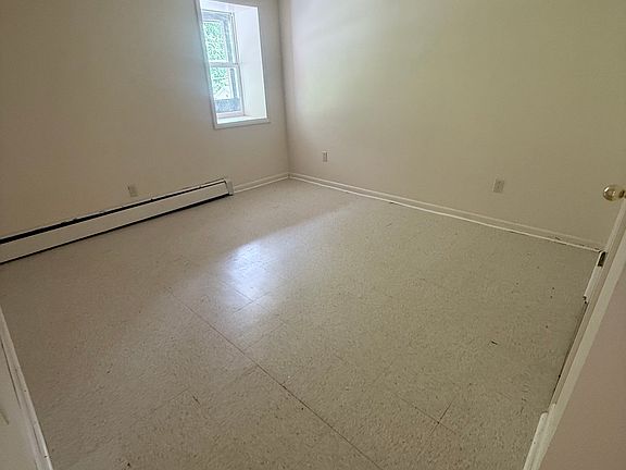 5th image of 236 Genesee St APT 4