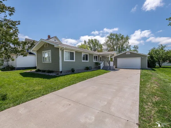 266 E Center St, Petersburg, MI 49270