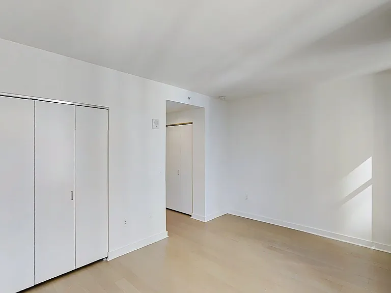 45 Hoyt St #10Q — Photo 4