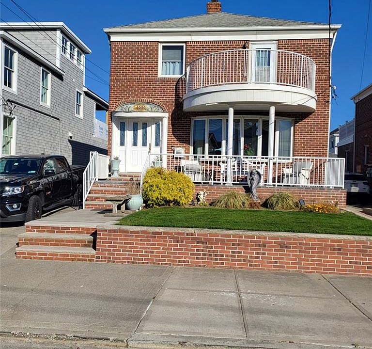 1st image of 136 Beach 136th St