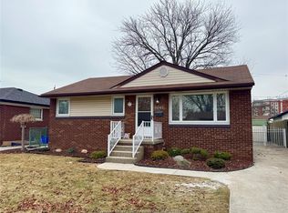 3849 Hillcrest Blvd, Windsor, ON N9C 2E4