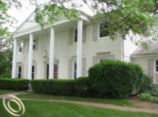 5146 Tree Hill Dr, Grand Blanc, MI 48439