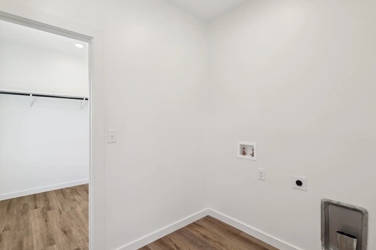 3 bed, 1452 sqft, $1,995 — Photo 4