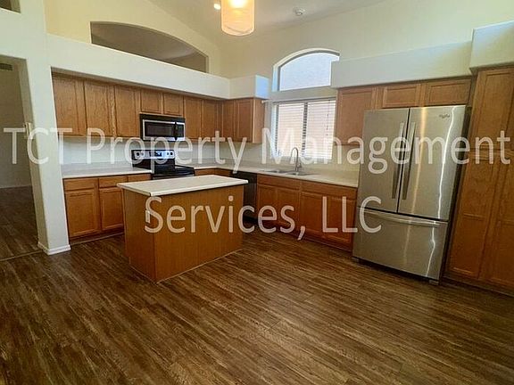 4th image of 10529 W Almeria Rd