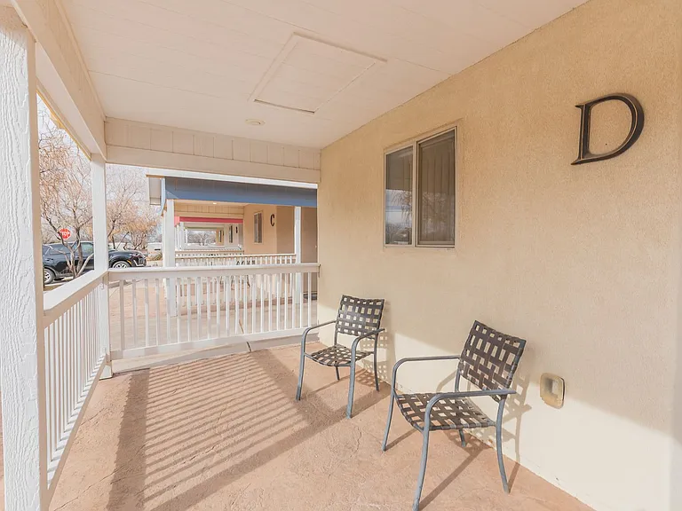 800 Sherwood Dr — Photo 18