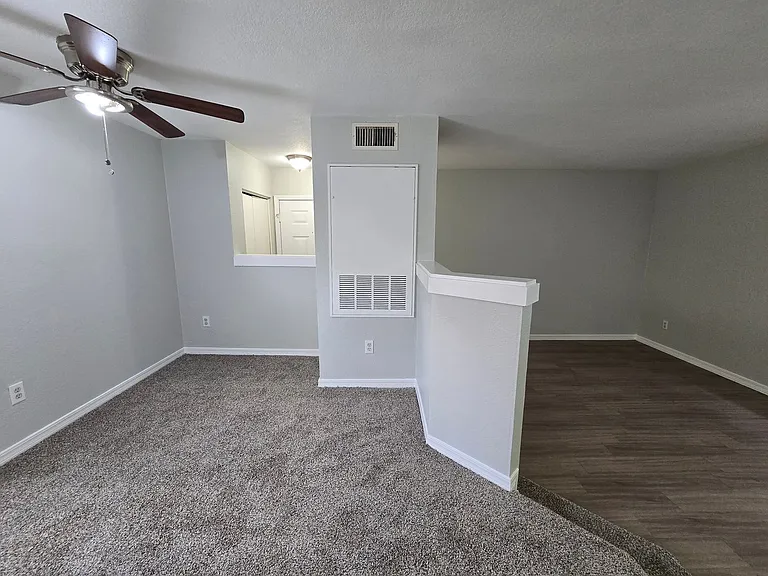 513 S Park Dr — Photo 17