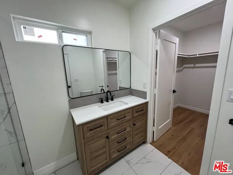 4852 Topanga Canyon Blvd — Photo 12