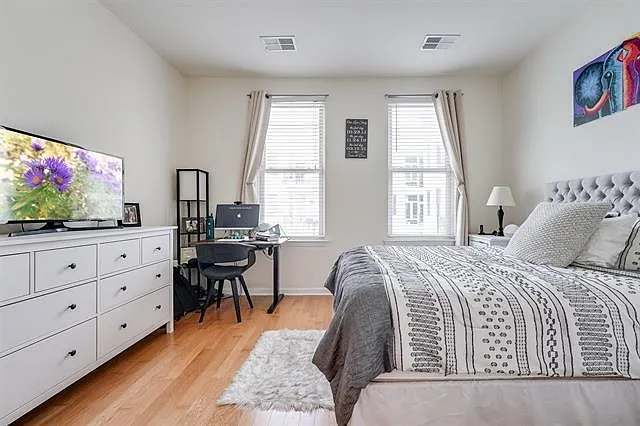 1100 Adams St #513 — Photo 13
