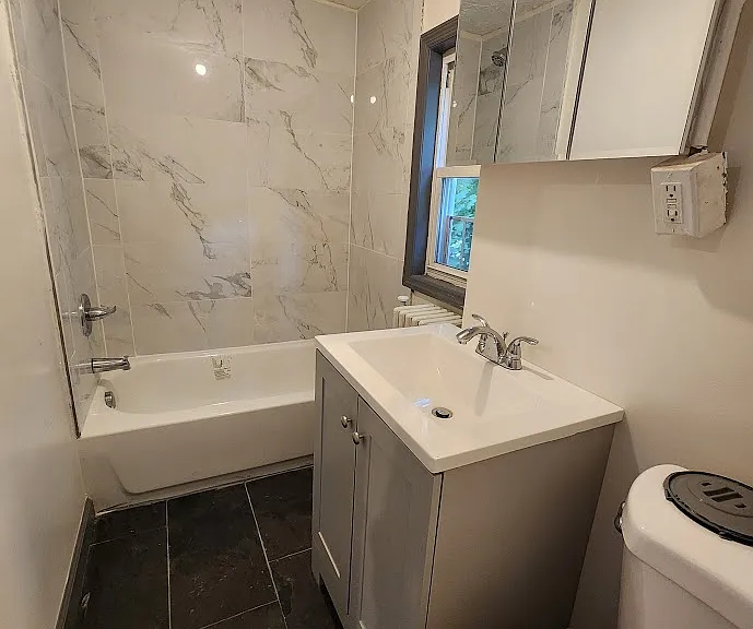 45 N Clinton St #1R — Photo 7
