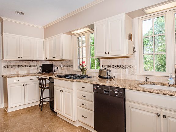 2nd image of 5412 Riverbend Dr
