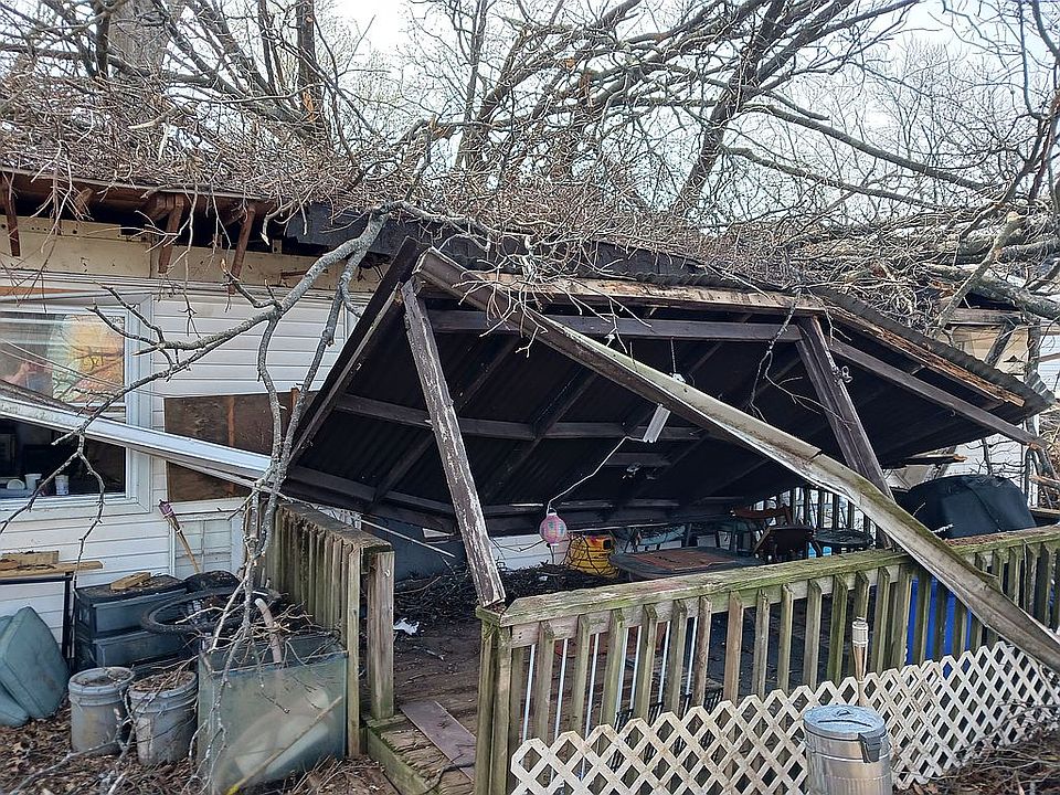 2nd image of 1417 Stonewall Way