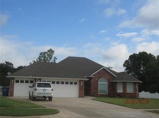 21245 SE 37th St, Harrah, OK 73045