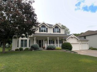 1657 Keller Ct, Onalaska, WI 54650