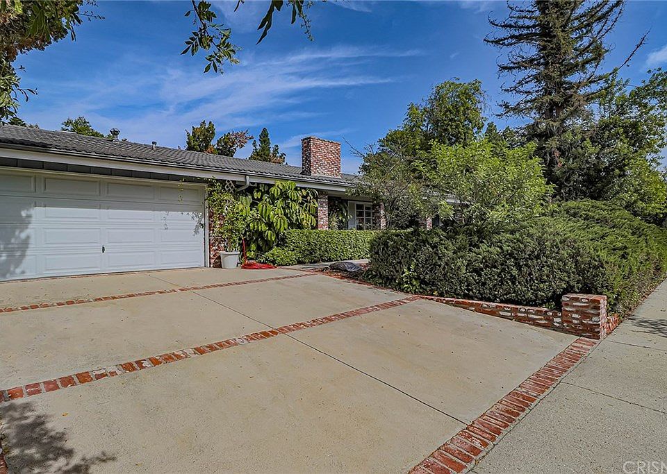 20431 Germain St, Chatsworth, CA 91311 | Zillow