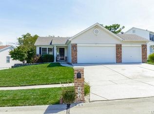 494 Chatham Dr, O'Fallon, MO 63366