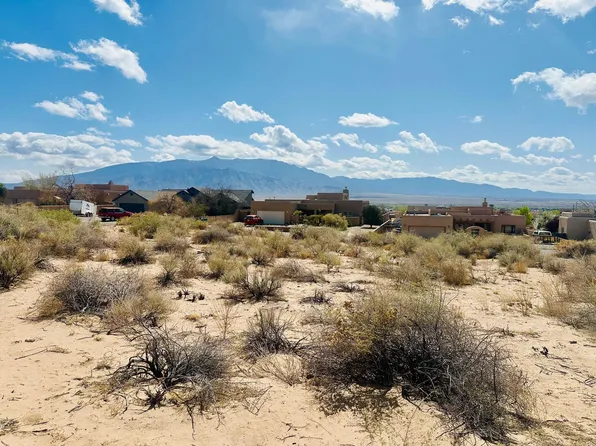 709 Sonora Rd NE, Rio Rancho, NM 87144