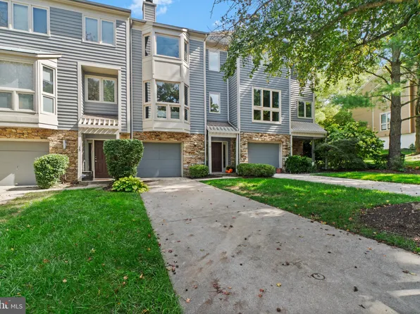 17 Chasemount Ct, Baltimore, MD 21209