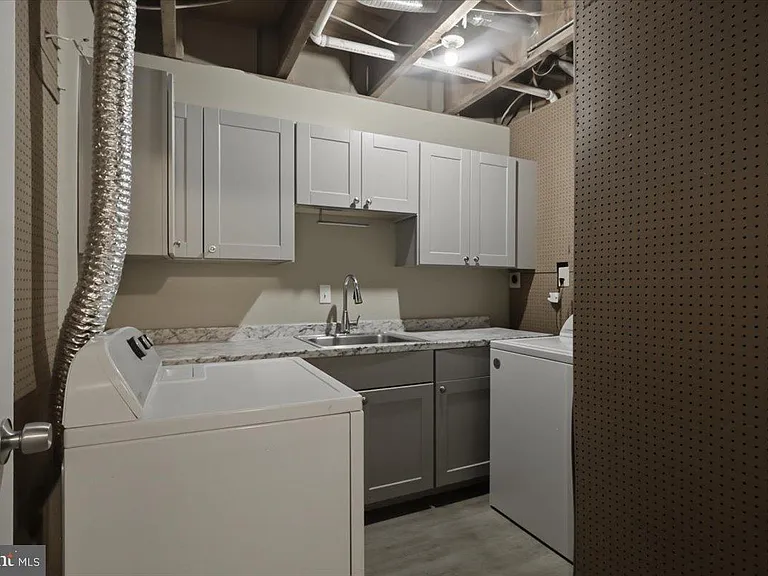 6168 Forest Creek Ct — Photo 26
