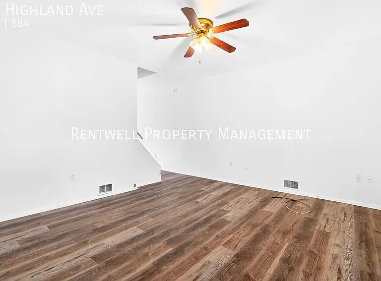 27 Highland Ave — Photo 11