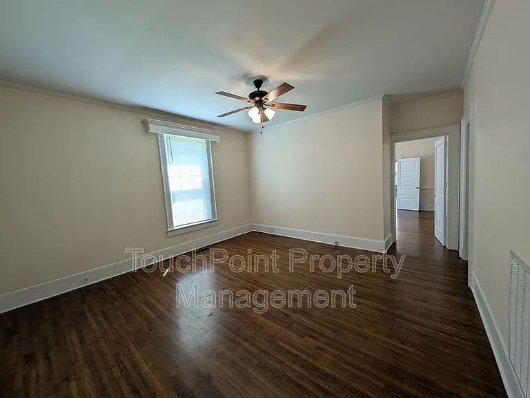 476 Spring St SW — Photo 3