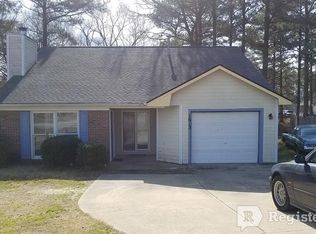 1613 Veanna Dr, Fayetteville, NC 28301