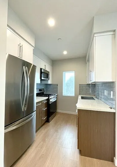 4937 W 20th St #1/4 — Photo 7