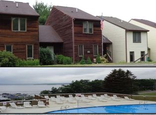 711 Crest Dr, Hawley, PA 18428