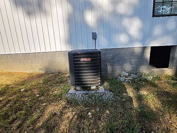 5th image of 1151 Fount Hubbard Rd
