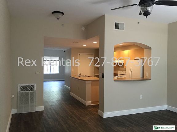 5th image of 100 4th Ave S APT 138