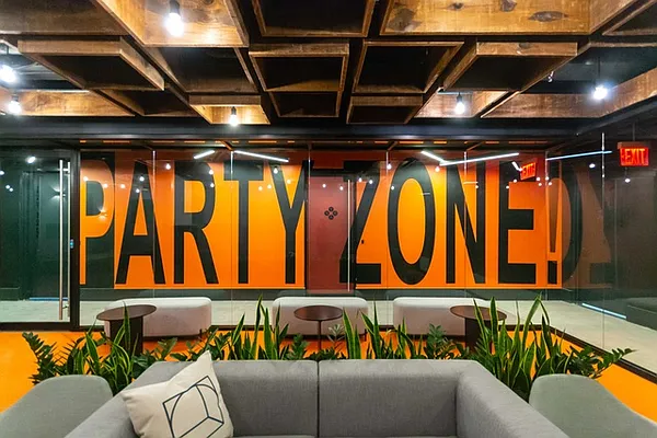 Rented by The KCI Group | media 106