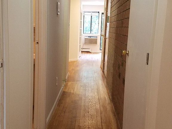 4th image of 7612 Grand Central Pkwy APT 4