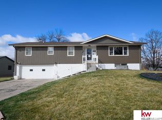 1029 Highland Dr, Superior, NE 68978