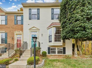 7724 Effingham Sq, Alexandria, VA 22315