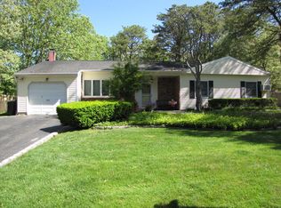 23 Celia St, Port Jefferson Station, NY 11776