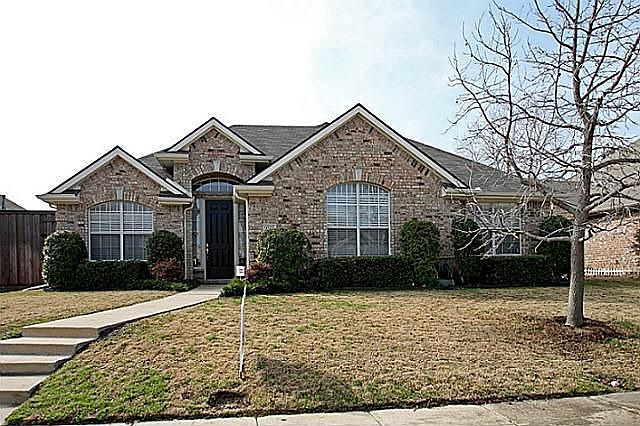 1st image of 1833 Stewart Dr