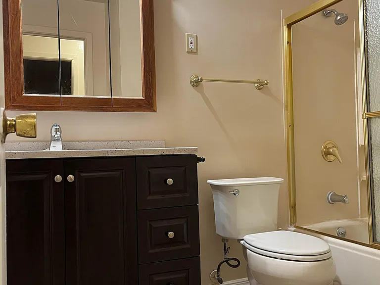 30 Hinsdale Ln — Photo 16