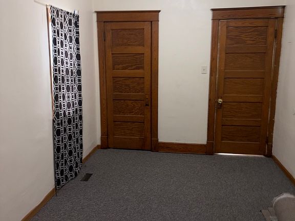 3rd image of 710 Locust St
