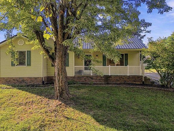 2nd image of 436 Halls Gap Estates Rd