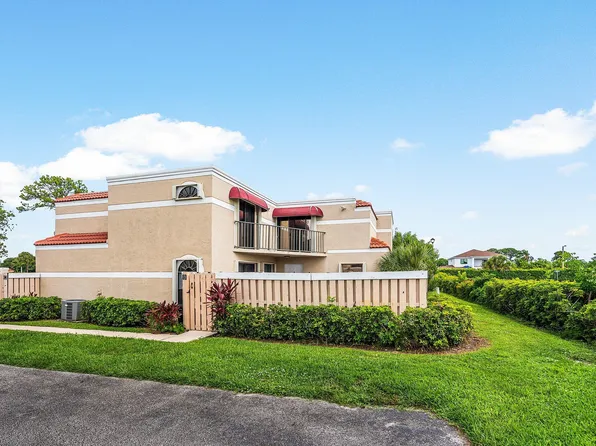 3650 Village Drive #B, Delray Beach, FL 33445